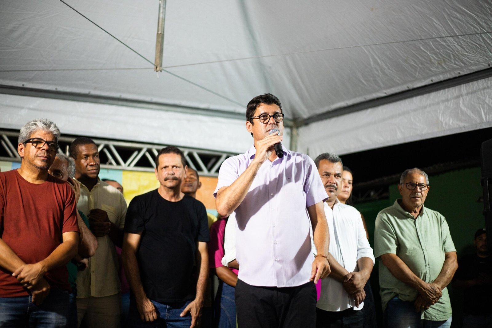 Diego Cabral inaugura e entregaà população ruas Quitéria Alves eCachoeira do Itapemirim totalmentepavimentadas com investimento de R,4 milhão Diego Cabral inaugura e entregaà população ruas Quitéria Alves eCachoeira do Itapemirim totalmentepavimentadas com investimento de R,4 milhão
